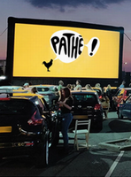 Kijk vanuit je eigen auto naar de film in de Pathé Drive-In Bioscoop