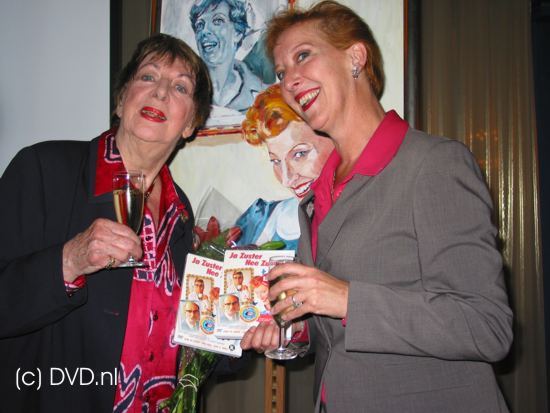 Warner presenteert Ja Zuster Nee Zuster DVD