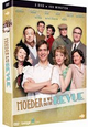 De verrukkelijke serie Moeder Ik Wil Bij De Reveu is vanaf 4 december te koop op DVD